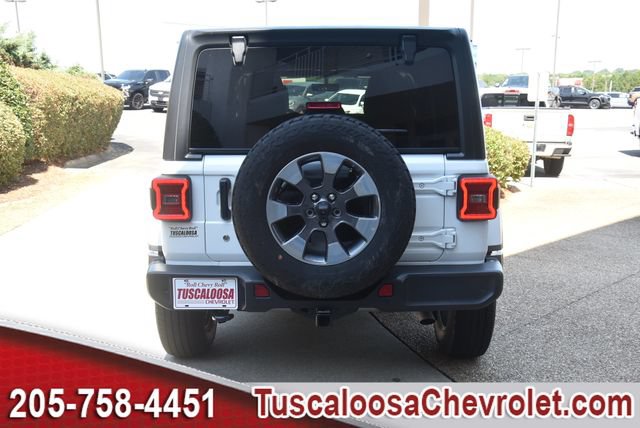 Used 2018 Jeep Wrangler Unlimited Sahara AWD/4WD image 8