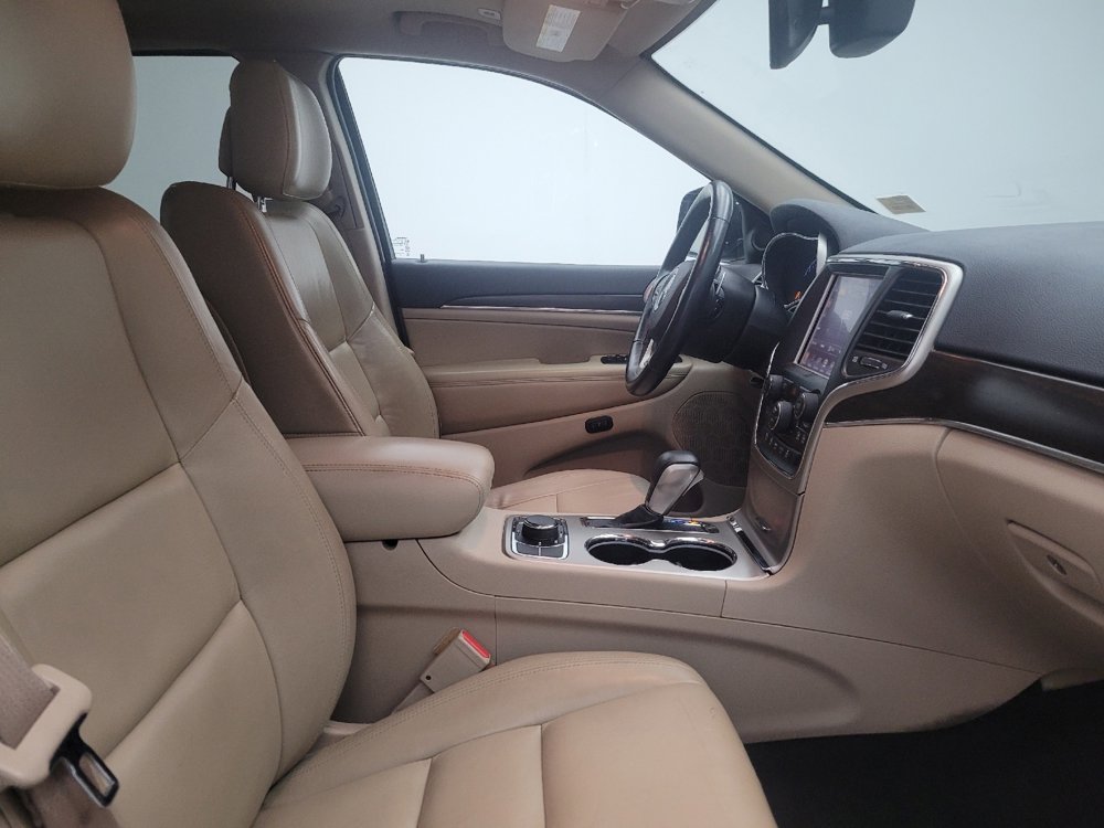 Used 2017 Jeep Grand Cherokee Limited image 21