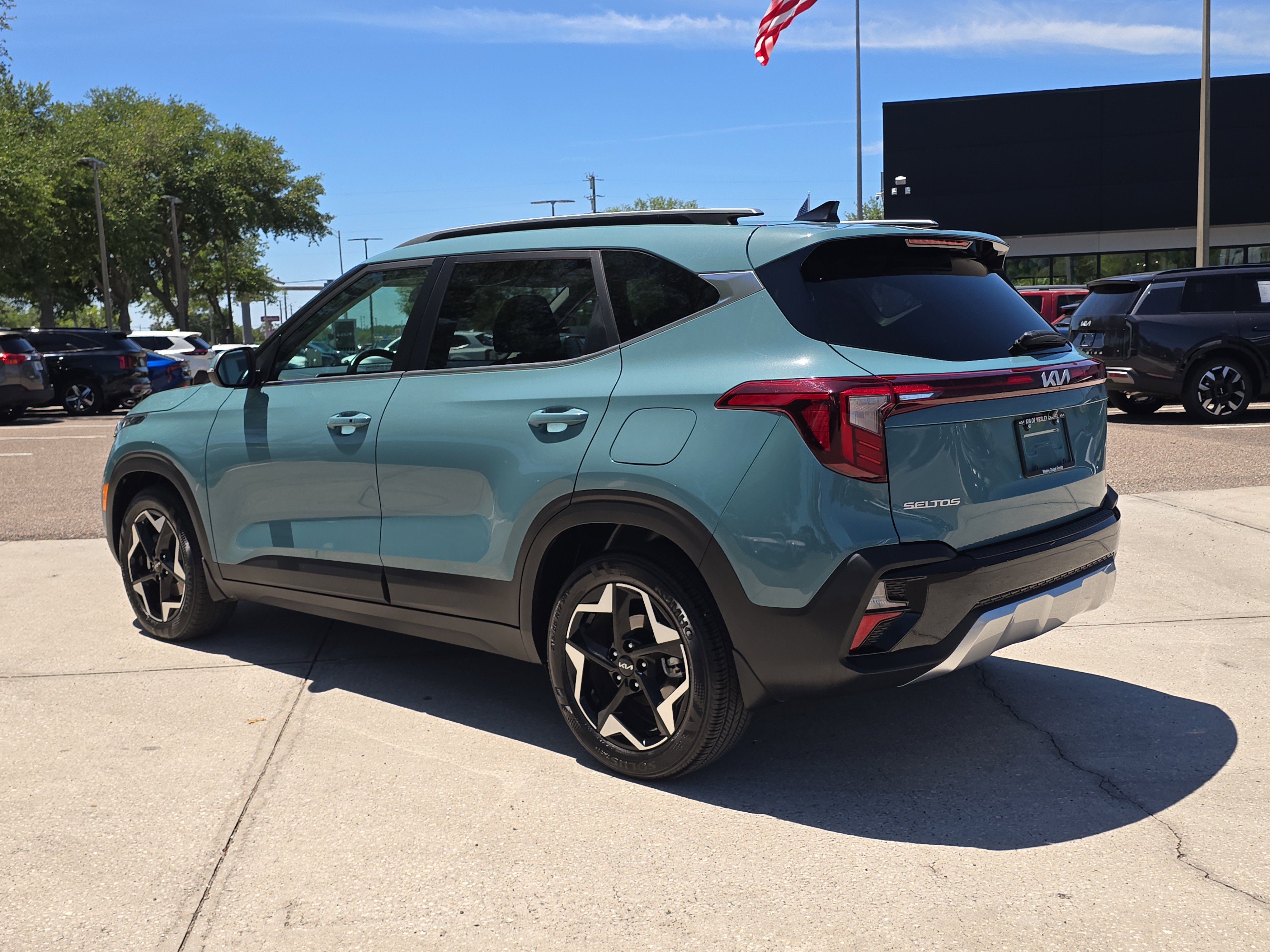 Certified 2024 Kia Seltos EX image 6