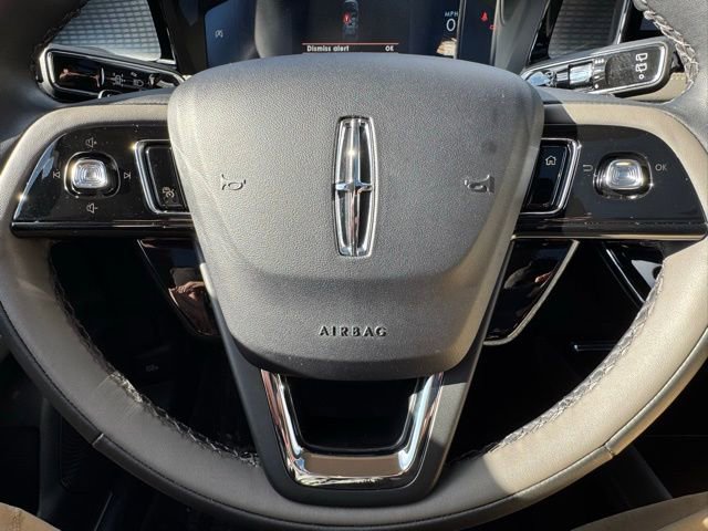 Used 2023 Lincoln Corsair AWD w/ Equipment Group 101A image 13