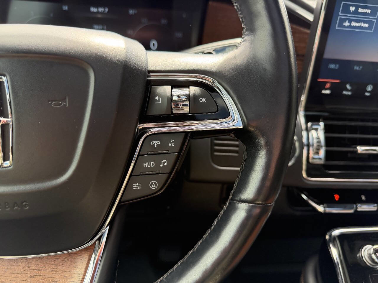 Used 2022 Lincoln Navigator L Black Label AWD/4WD image 35