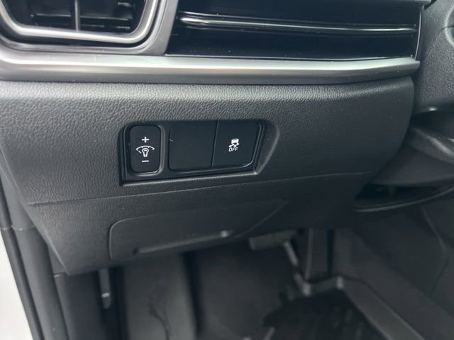 Used 2025 Kia Sorento S image 8