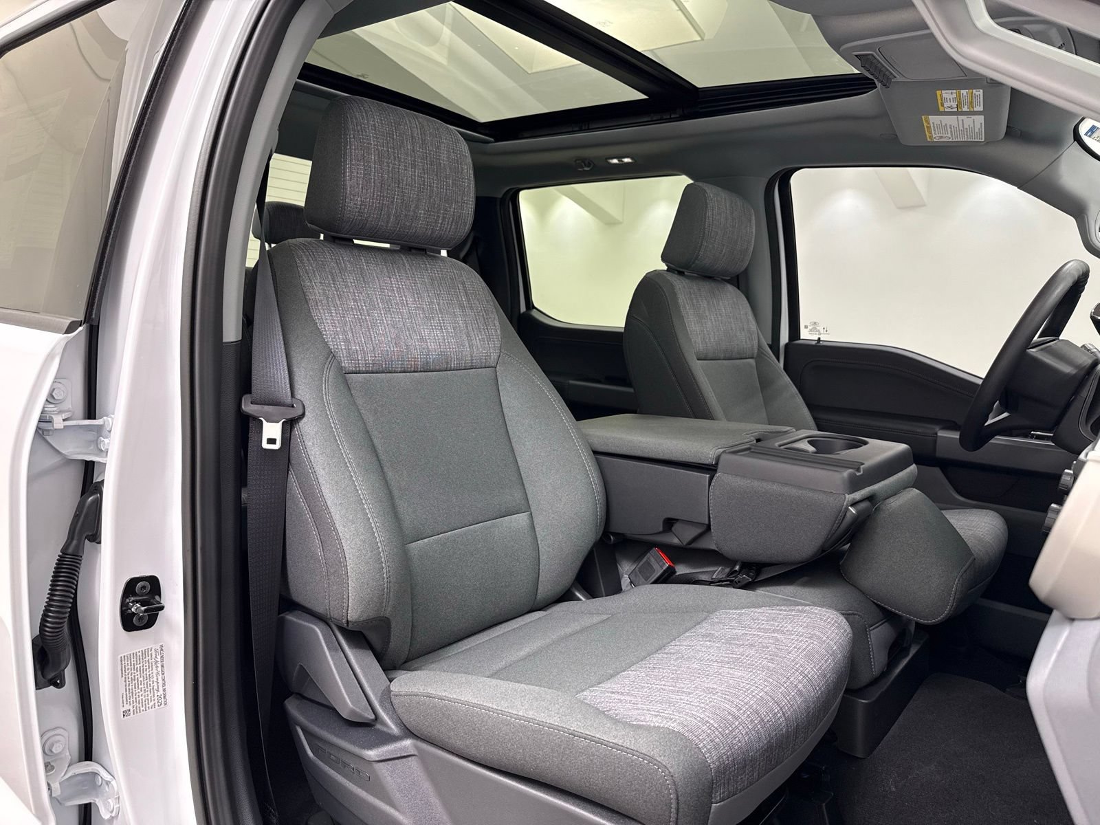 New 2026 Ford F350 XLT w/ XLT Premium Package AWD/4WD image 31