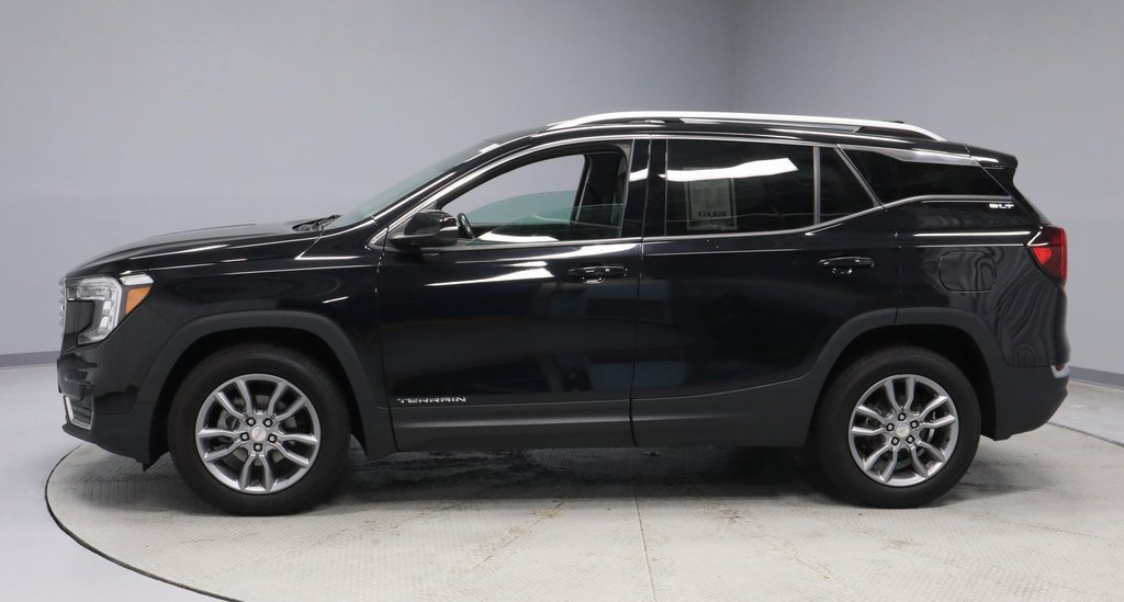 Used 2022 GMC Terrain SLT w/ LPO, Floor Liner Package image 7