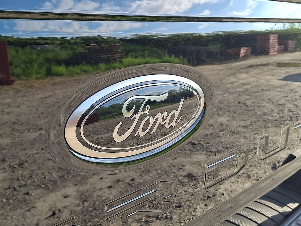Used 2024 Ford F350 Lariat w/ Sport Appearance Package AWD/4WD image 11