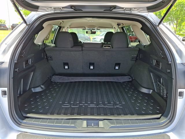 Used 2024 Subaru Outback Premium AWD/4WD image 28