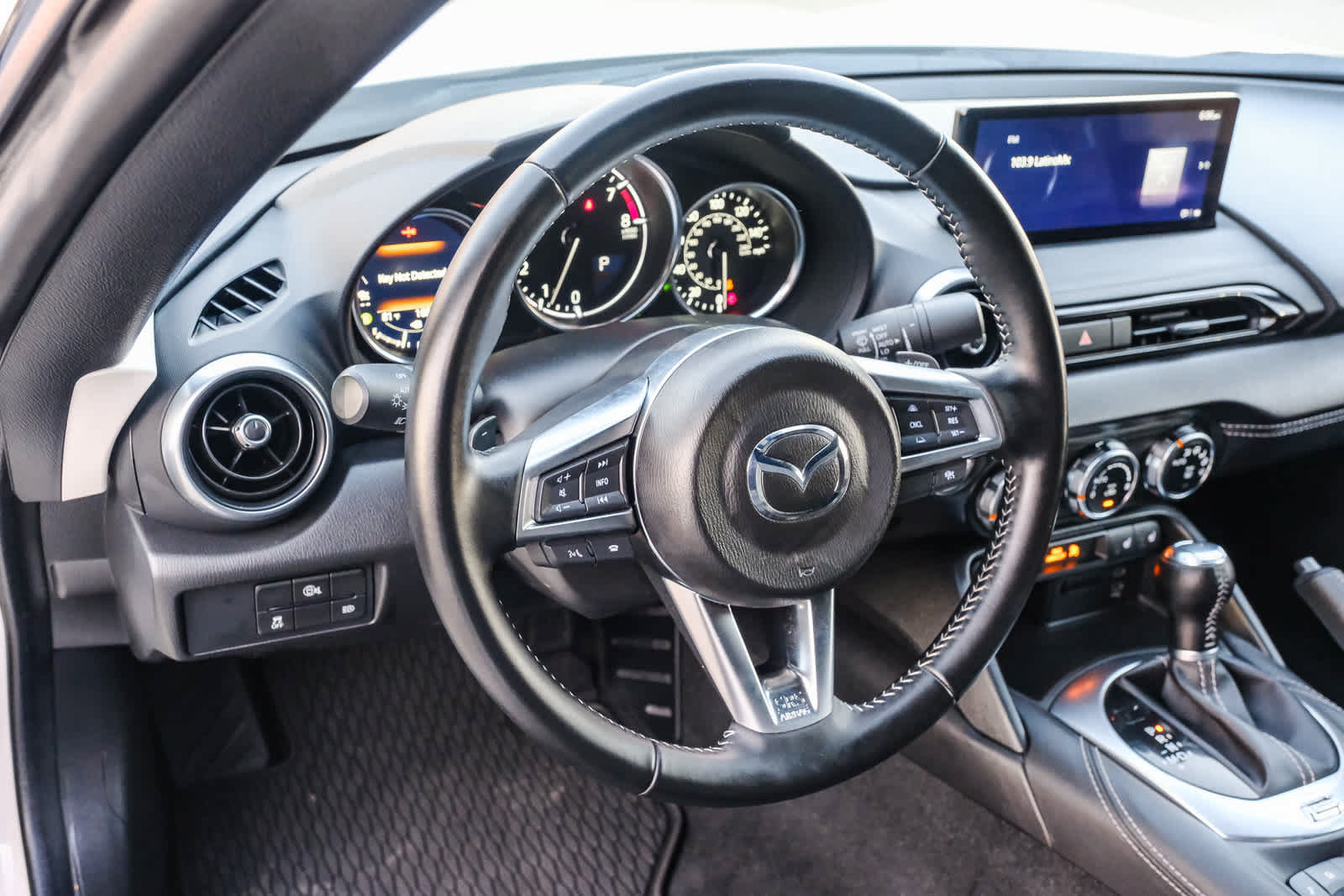 Used 2024 MAZDA MX-5 Miata Grand Touring w/ Weather Package RWD image 19