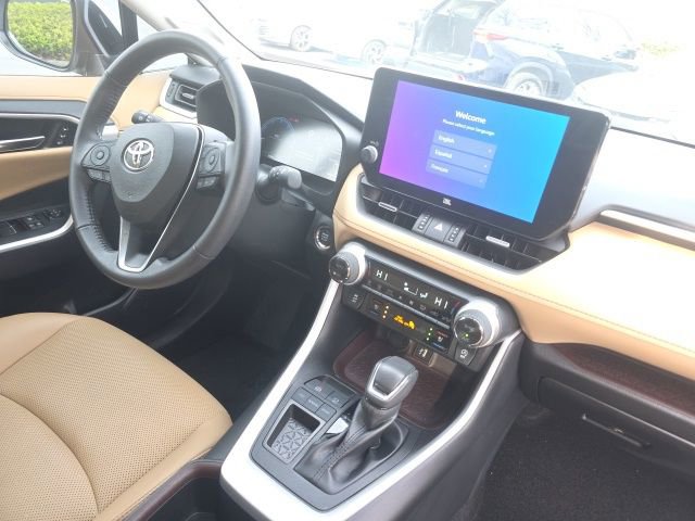 Used 2024 Toyota RAV4 Limited image 11