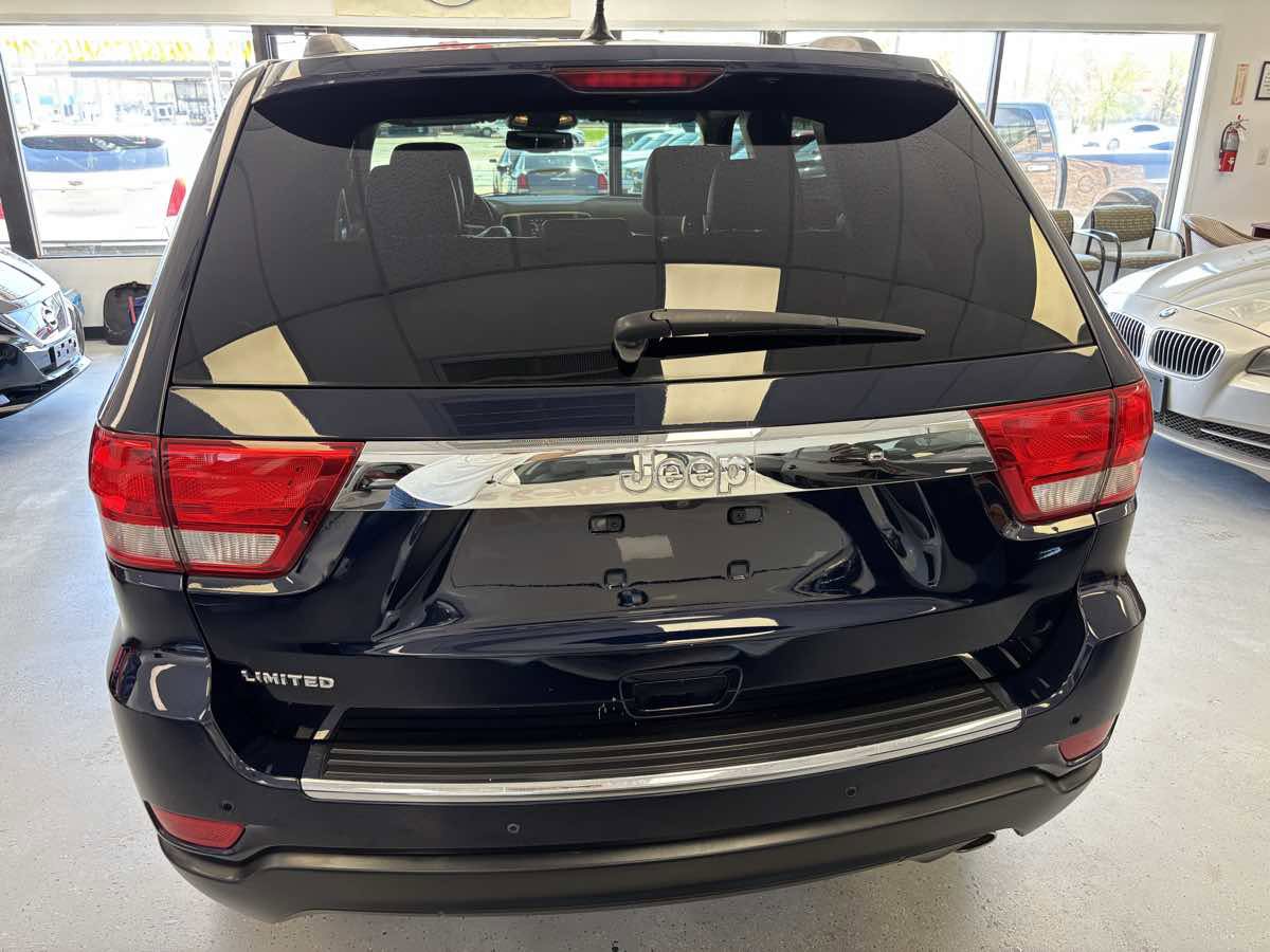 Used 2013 Jeep Grand Cherokee Limited w/ Luxury Group II RWD image 10