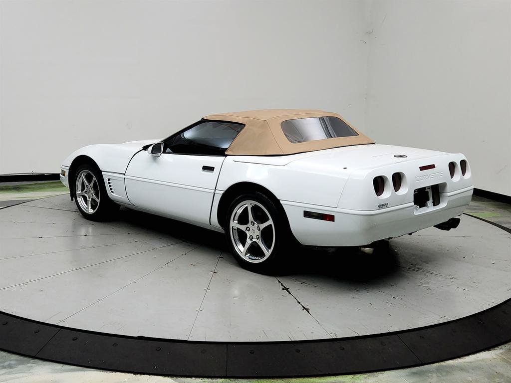 Used 1992 Chevrolet Corvette Convertible RWD image 7
