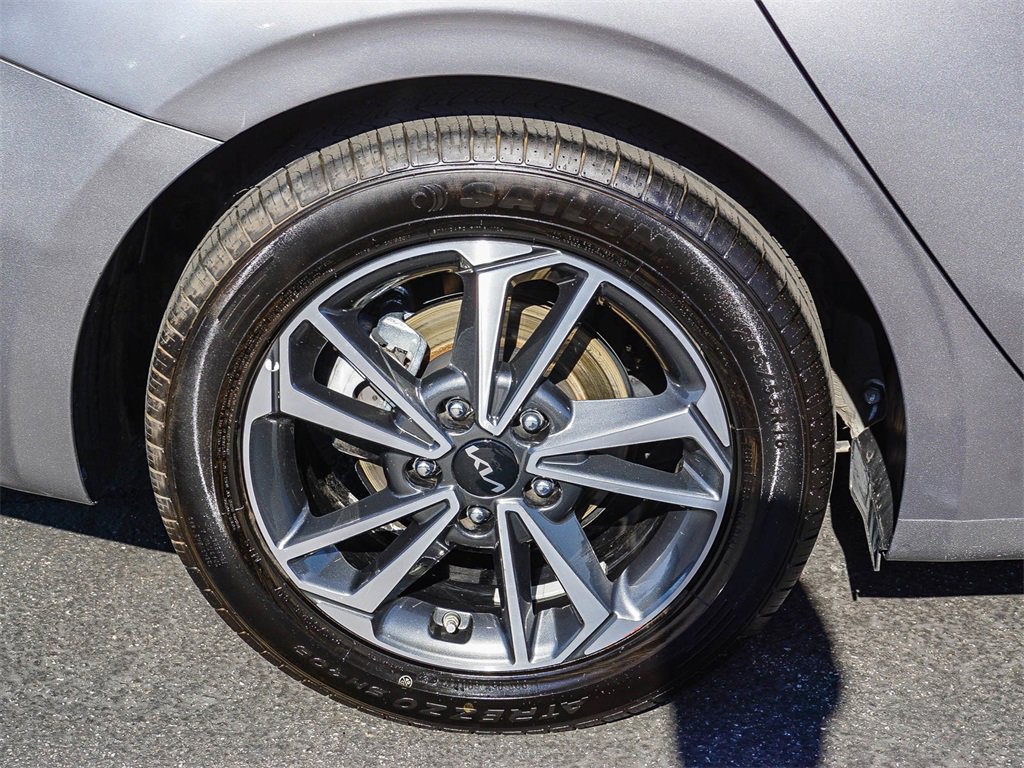 Used 2023 Kia Forte LXS image 10