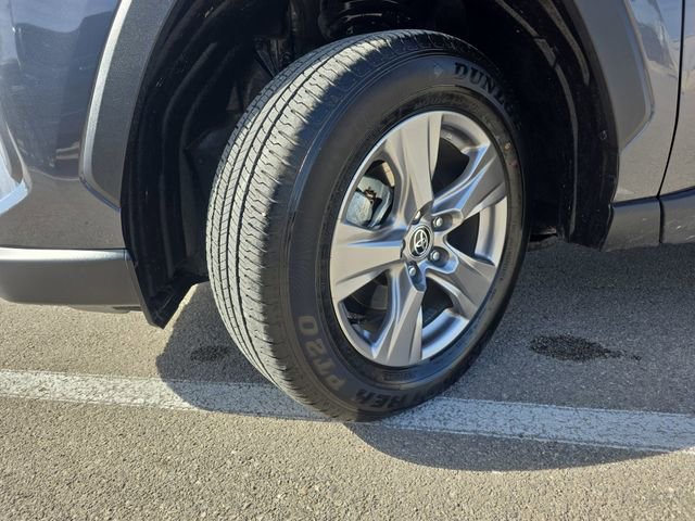 Used 2025 Toyota RAV4 LE image 31