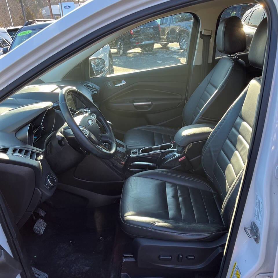 Used 2016 Ford Escape Titanium image 10