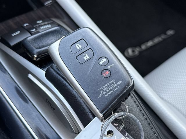 Used 2016 Lexus LS 460 AWD w/ Comfort Package image 29