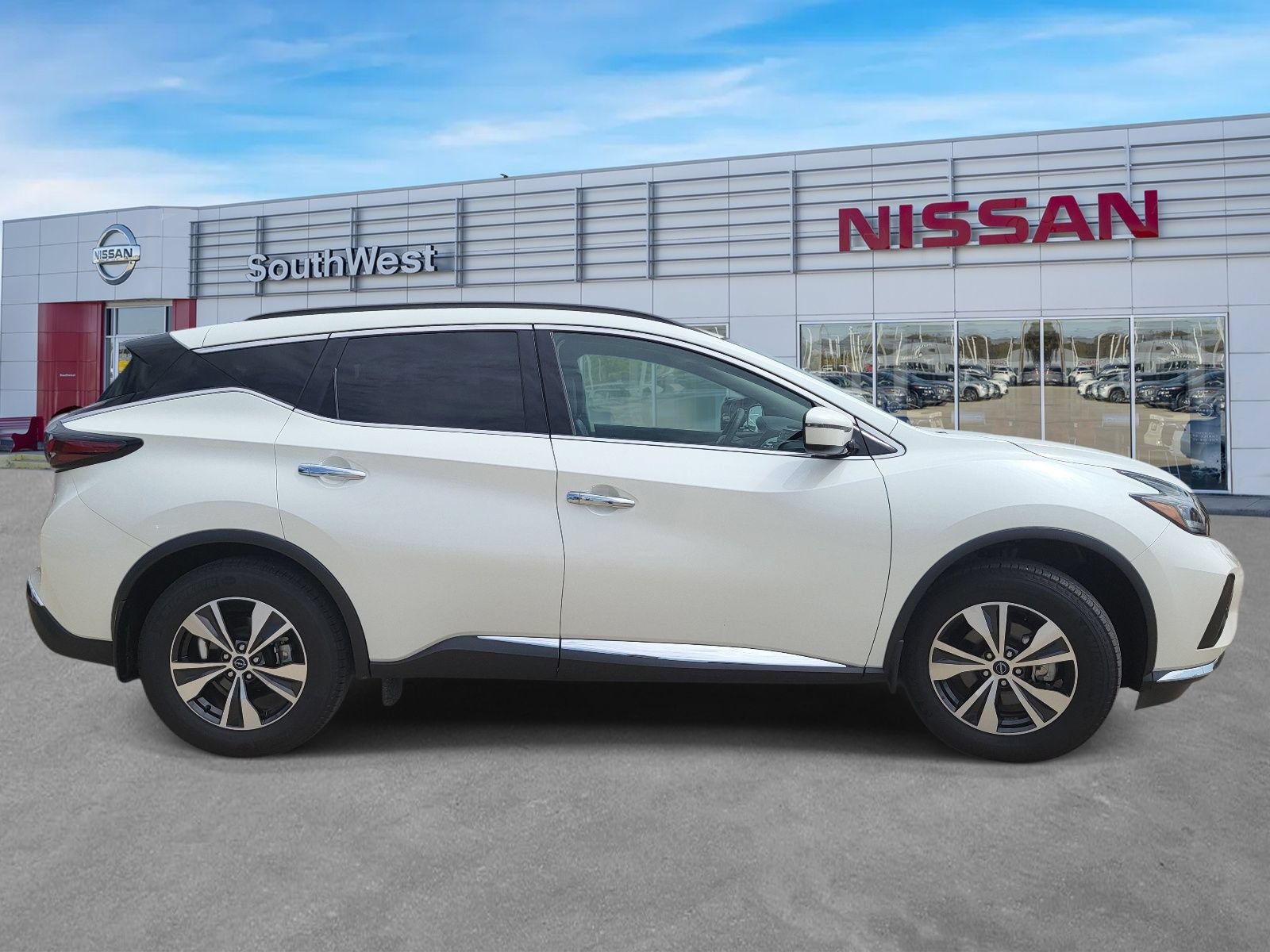 Used 2024 Nissan Murano SV FWD image 4