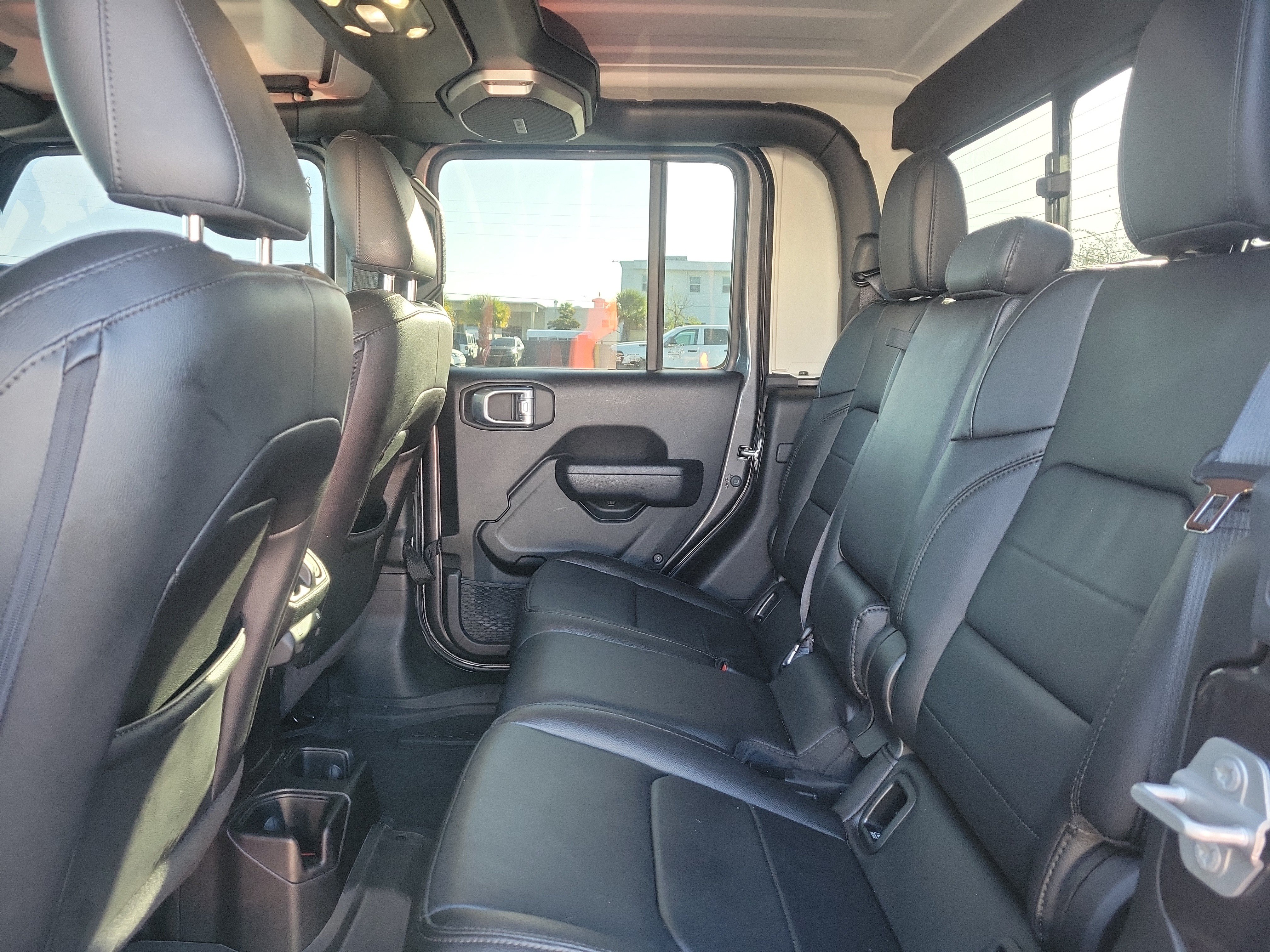 Used 2023 Jeep Gladiator Sport AWD/4WD image 18
