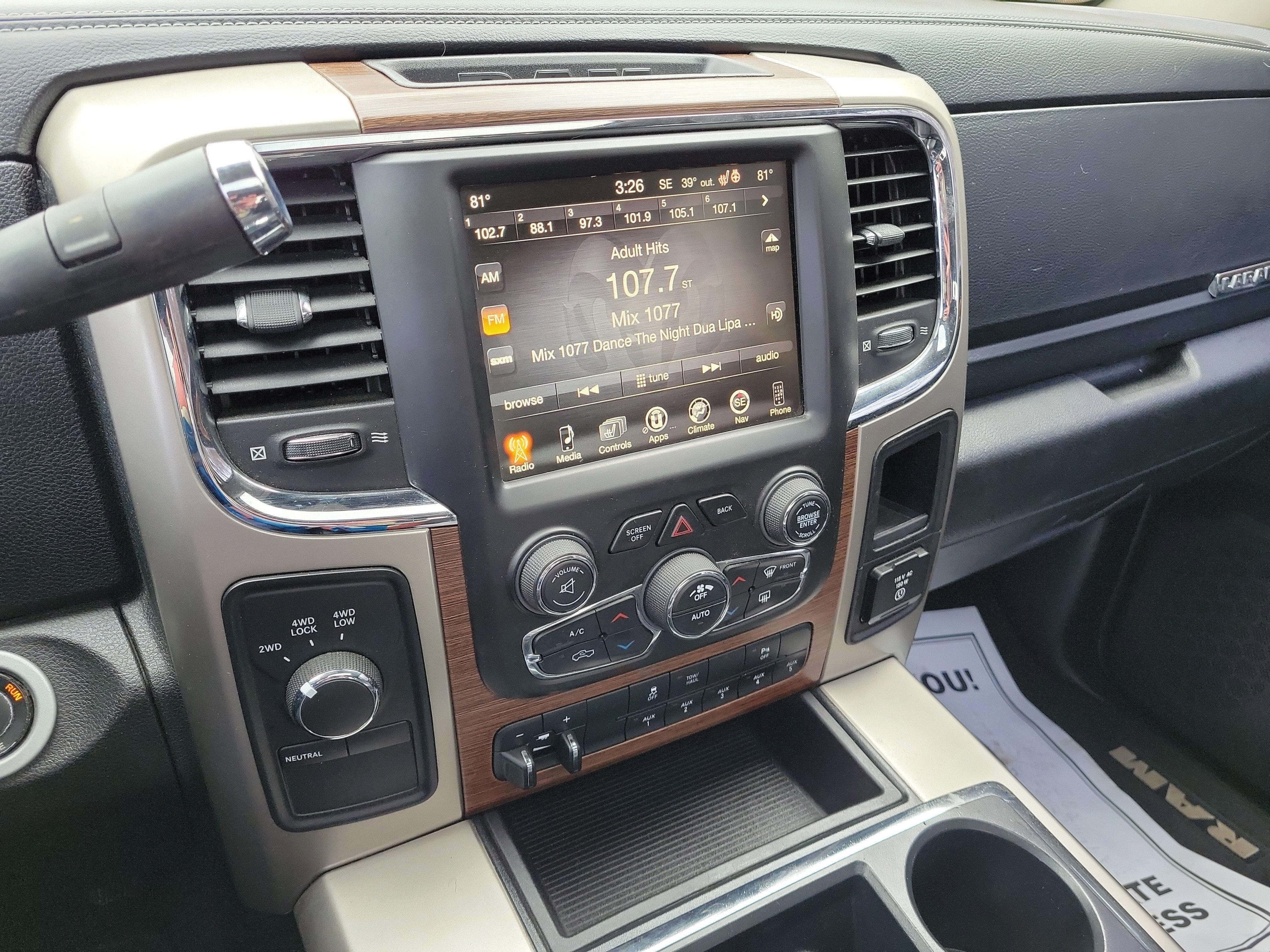 Used 2014 RAM 2500 Laramie w/ Black Appearance Group image 25