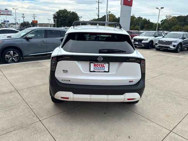 Used 2025 Nissan Kicks SR w/ Illumination Package FWD image 6