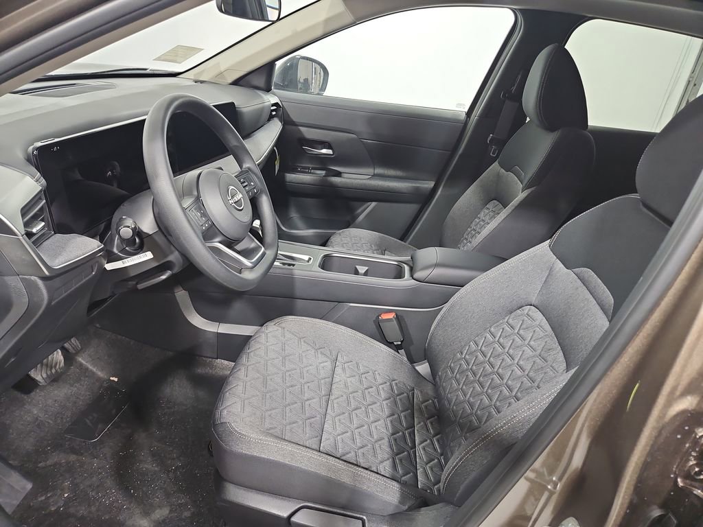 New 2026 Nissan Kicks SV w/ SV Premium Package image 9
