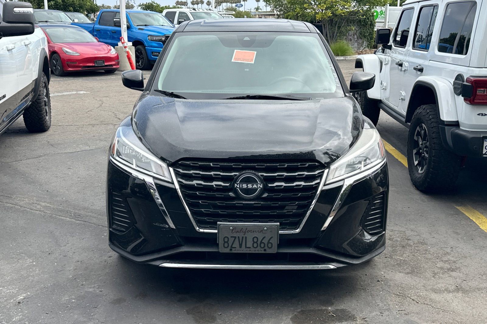 Used 2022 Nissan Kicks S FWD image 2