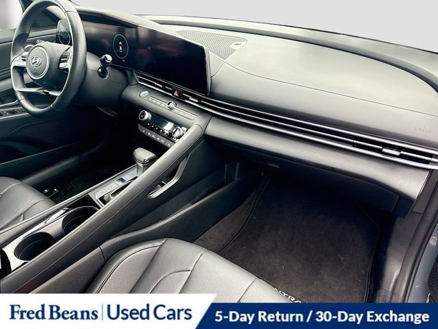 Used 2023 Hyundai Elantra Limited image 30