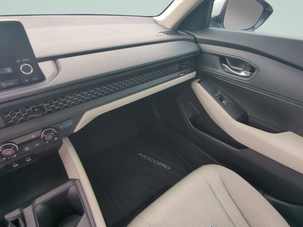 Certified 2025 Honda Accord LX image 14