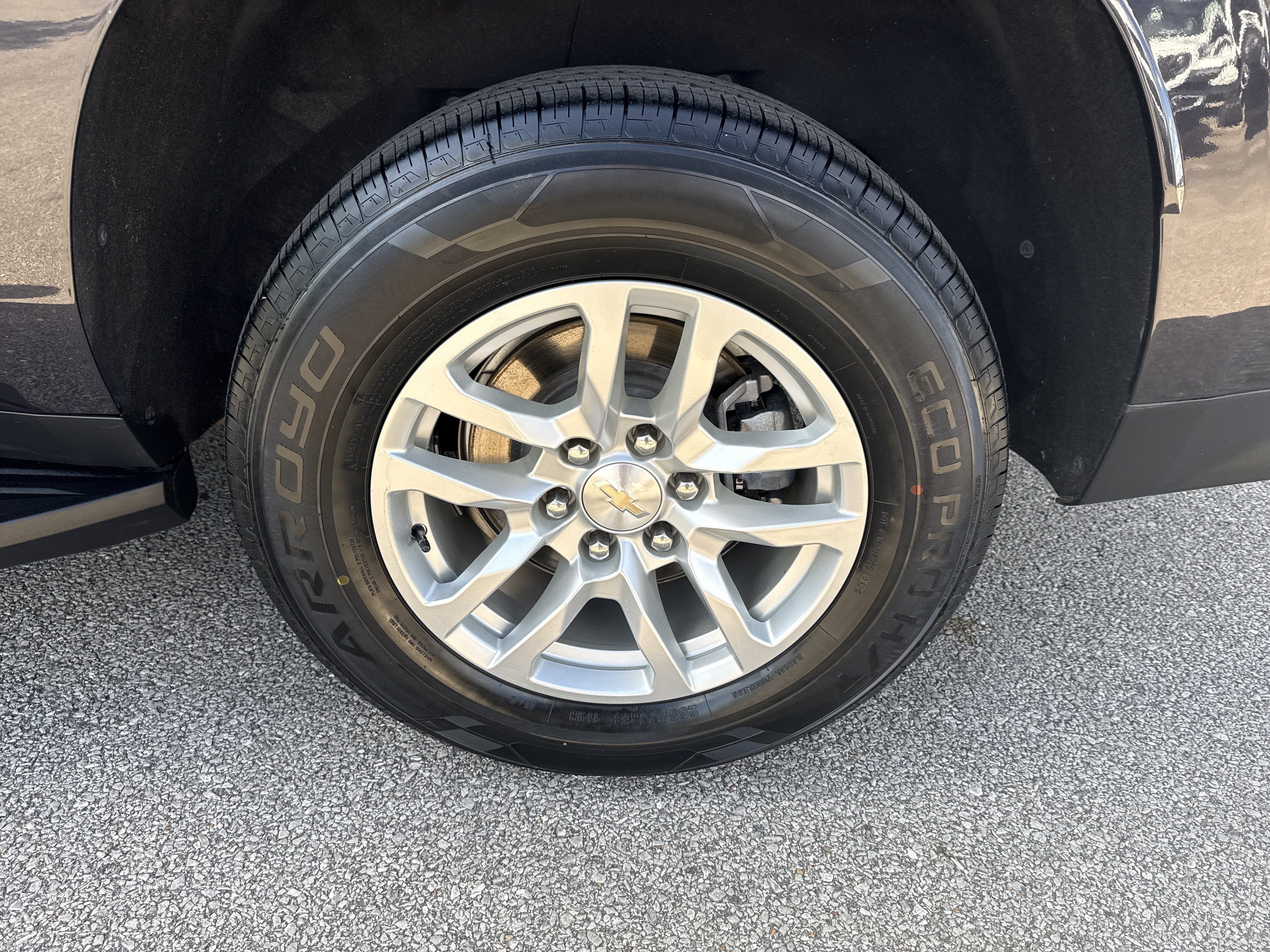 Used 2024 Chevrolet Suburban LT AWD/4WD image 22