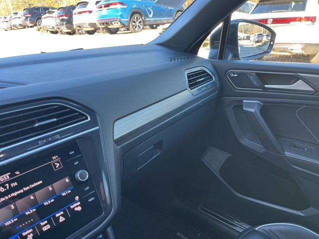 Used 2024 Volkswagen Tiguan SEL R-Line image 28