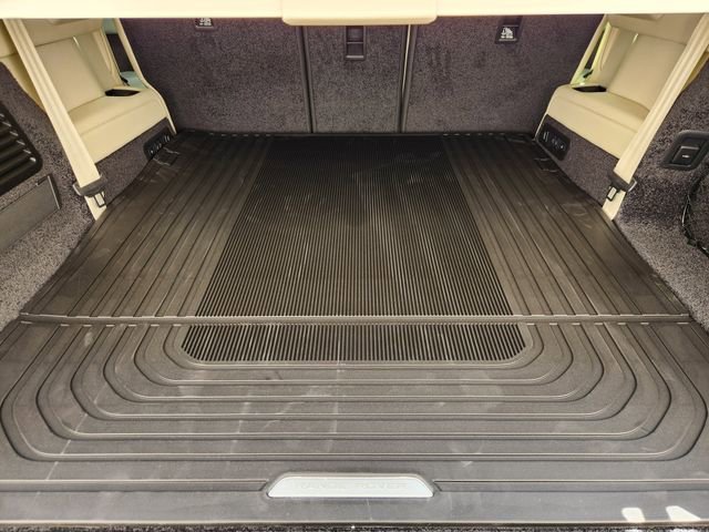 New 2026 Land Rover Range Rover Long Wheelbase SE image 22
