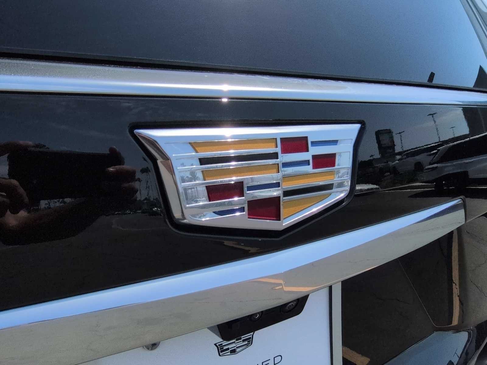Used 2025 Cadillac Escalade Premium Luxury w/ Touring Package AWD/4WD image 8