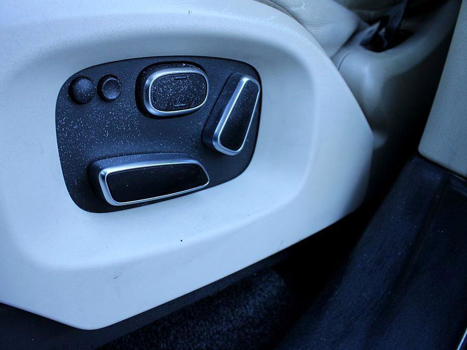 Used 2015 Land Rover Range Rover Supercharged image 8