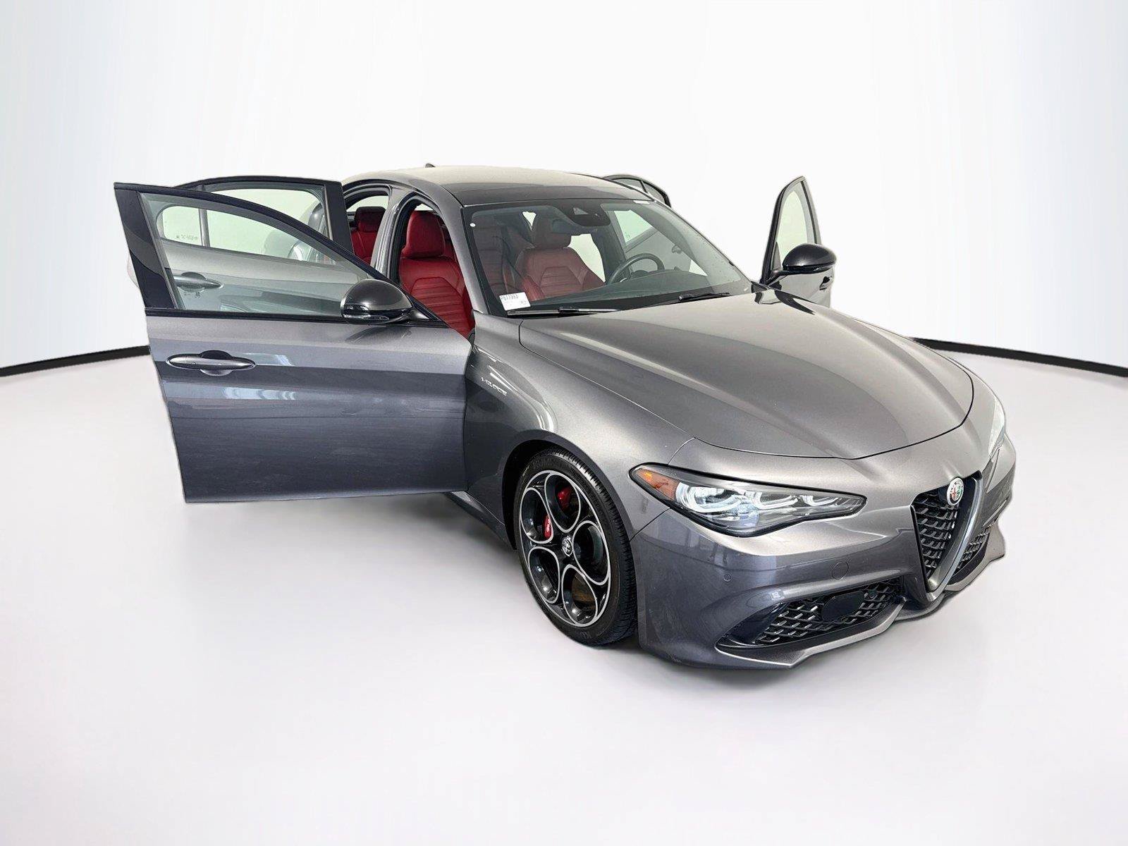 Used 2024 Alfa Romeo Giulia Veloce RWD image 42
