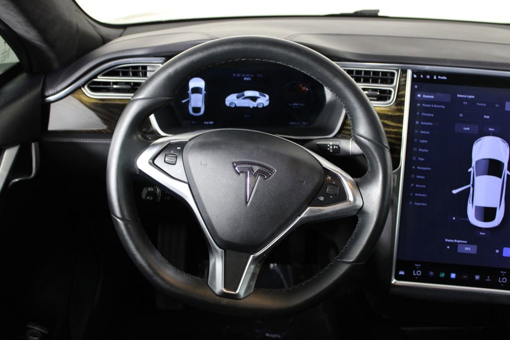 Used 2016 Tesla Model S 70 image 18