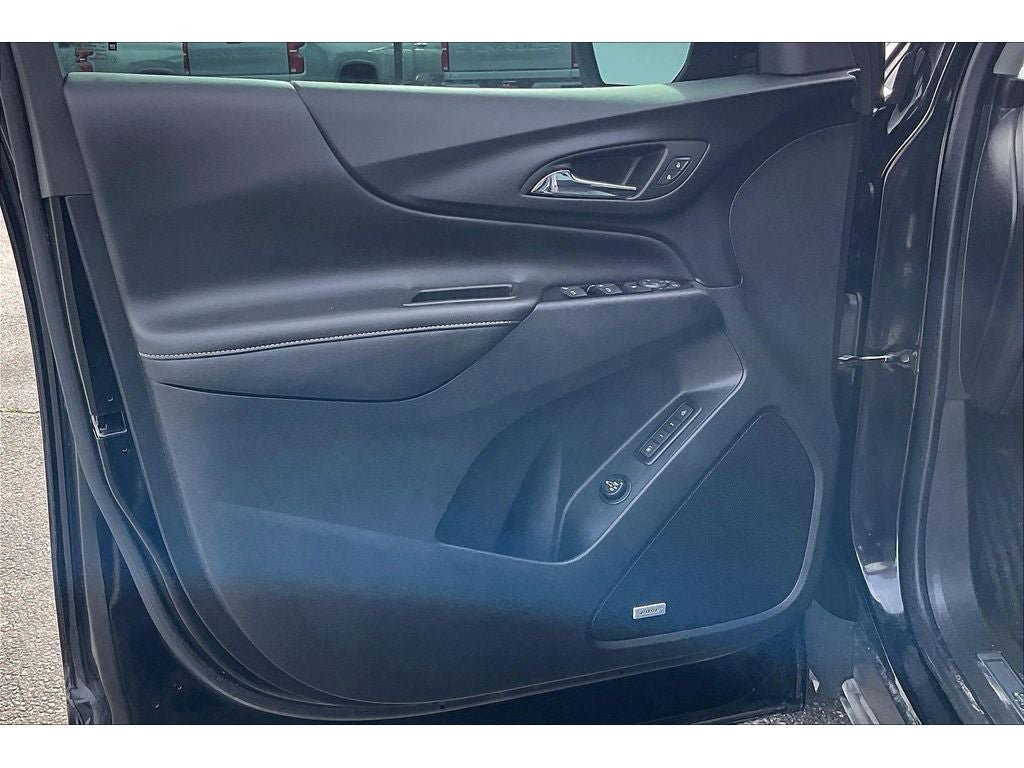Used 2023 Chevrolet Equinox Premier AWD/4WD image 25