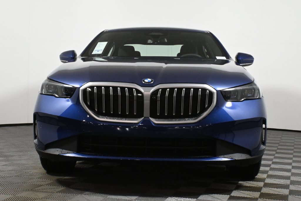 Used 2026 BMW 530i xDrive w/ Premium Package AWD/4WD image 10