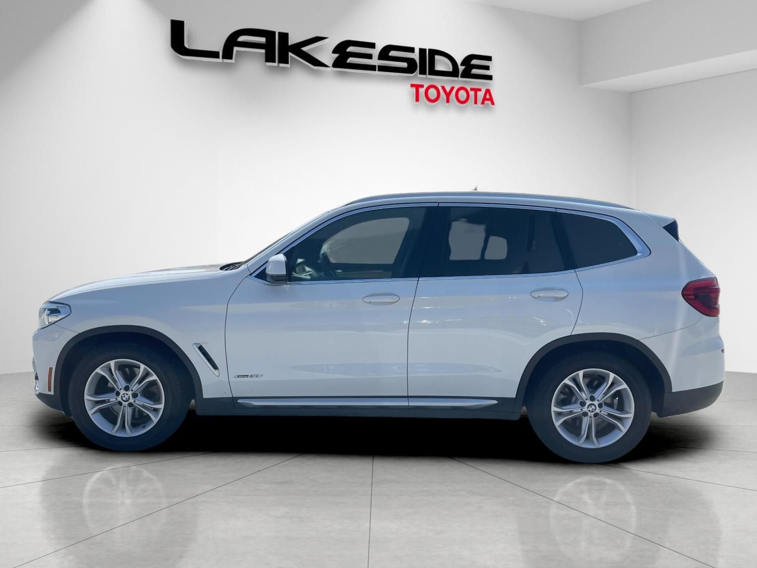 Used 2018 BMW X3 xDrive30i image 3