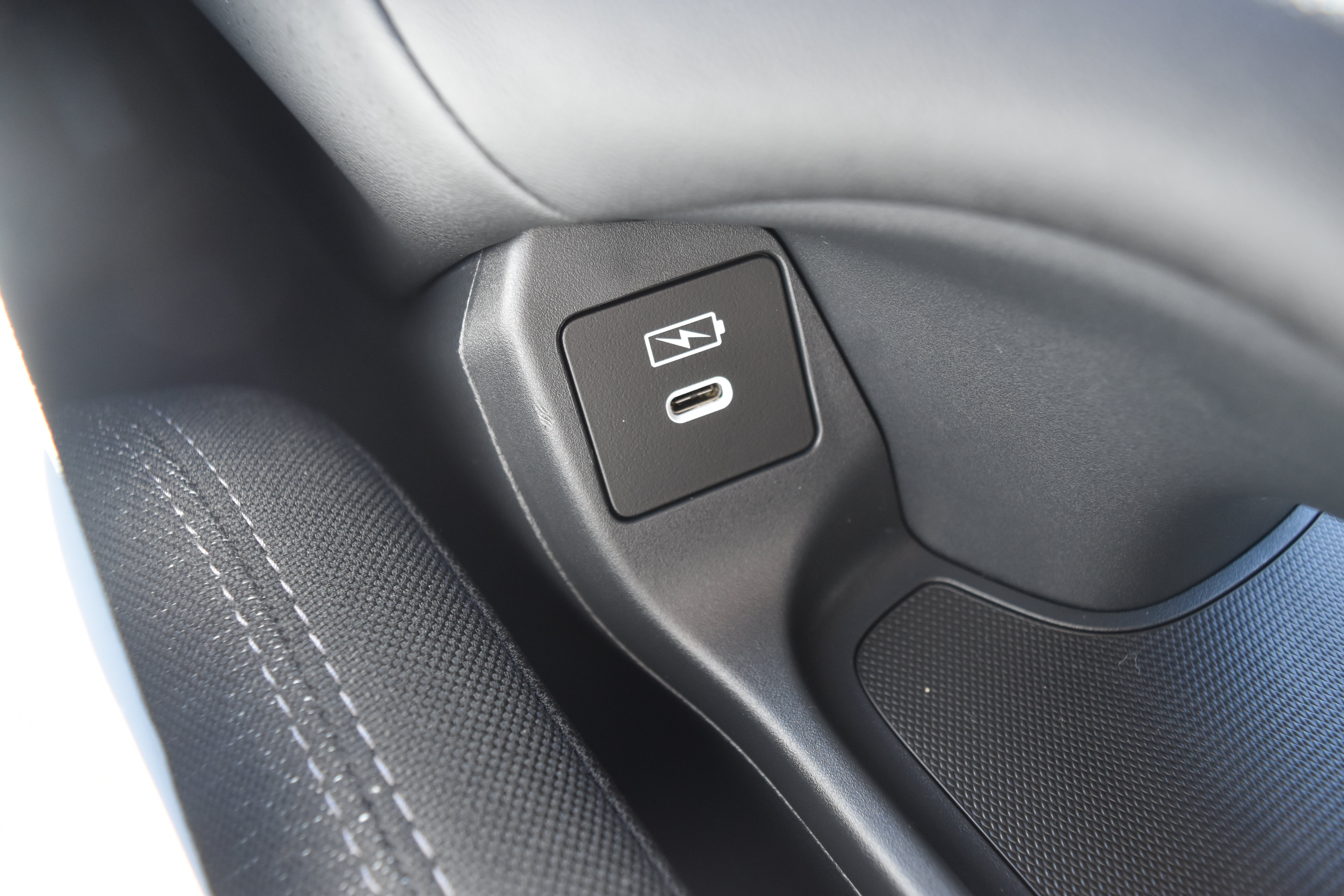 Certified 2027 Honda HR-V LX image 23