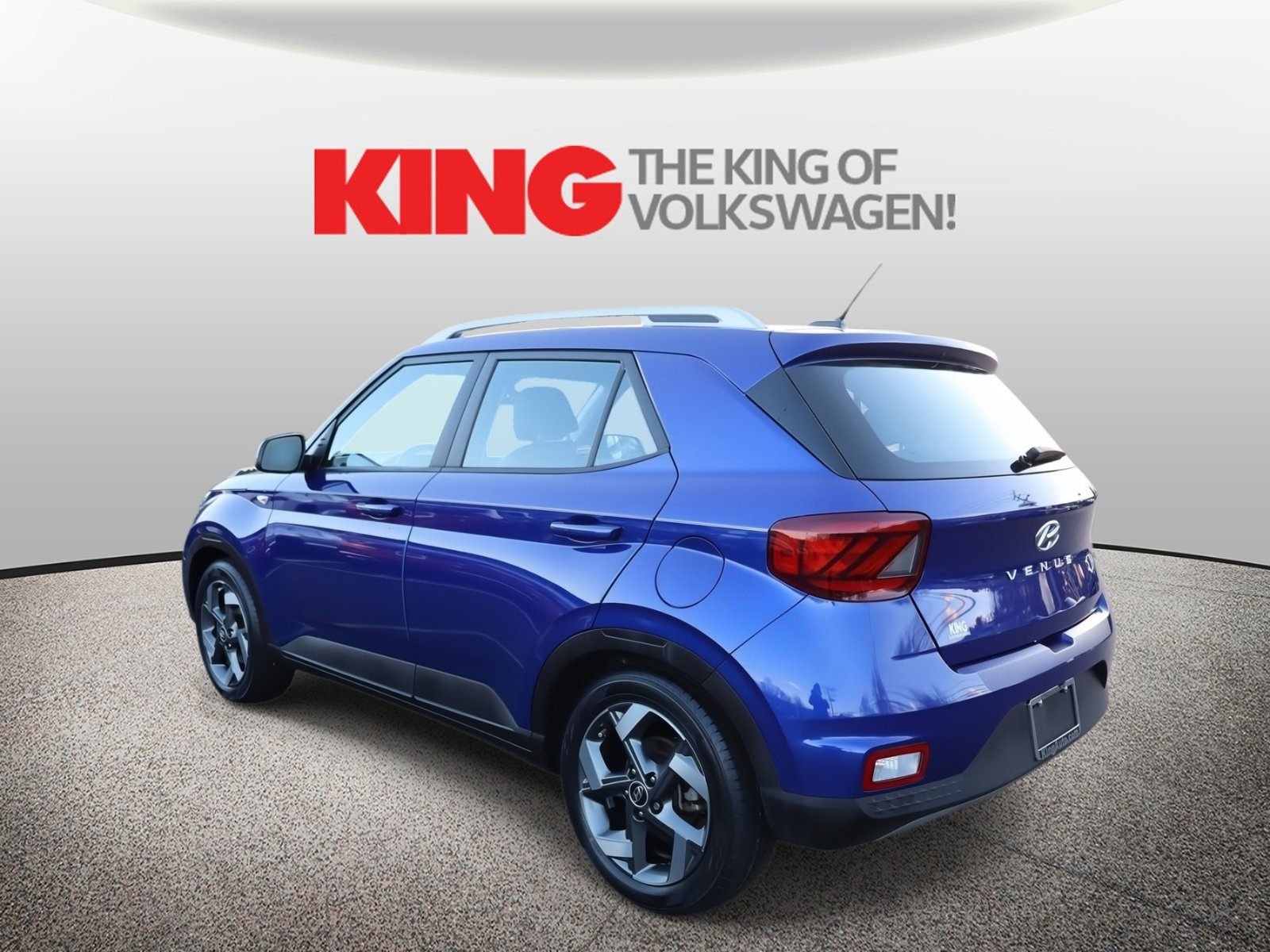 Used 2023 Hyundai Venue Limited w/ Cargo Package image 6