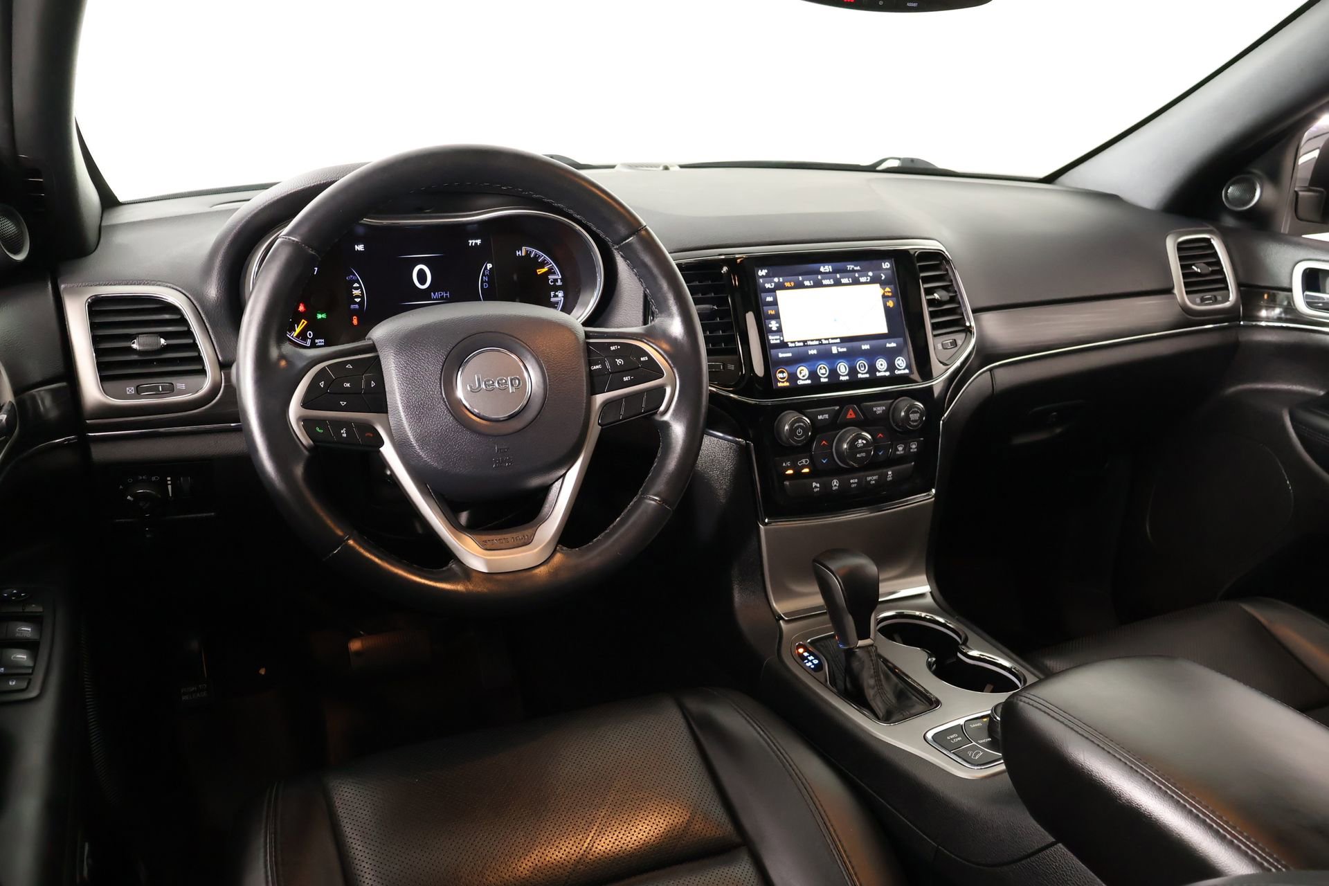 Used 2020 Jeep Grand Cherokee Limited w/ Luxury Group II AWD/4WD image 2