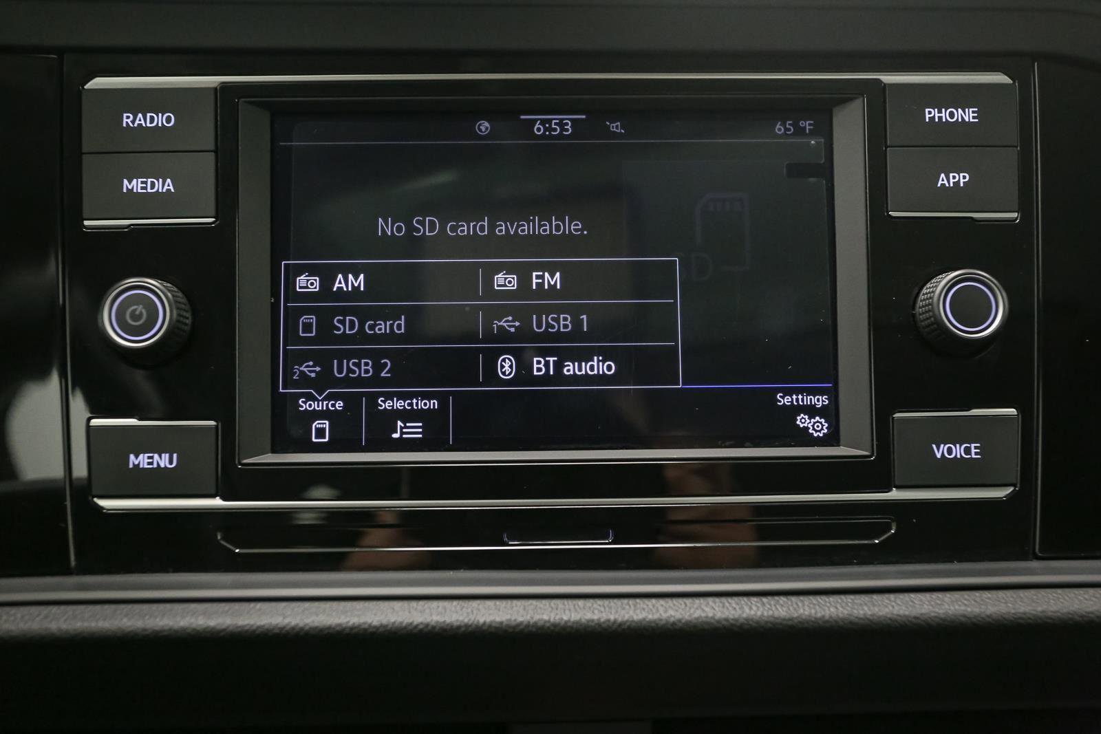 Used 2024 Volkswagen Jetta SE image 30