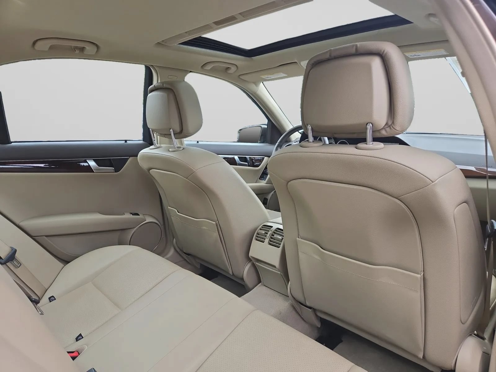 Used 2013 Mercedes-Benz C 250 Sedan image 30
