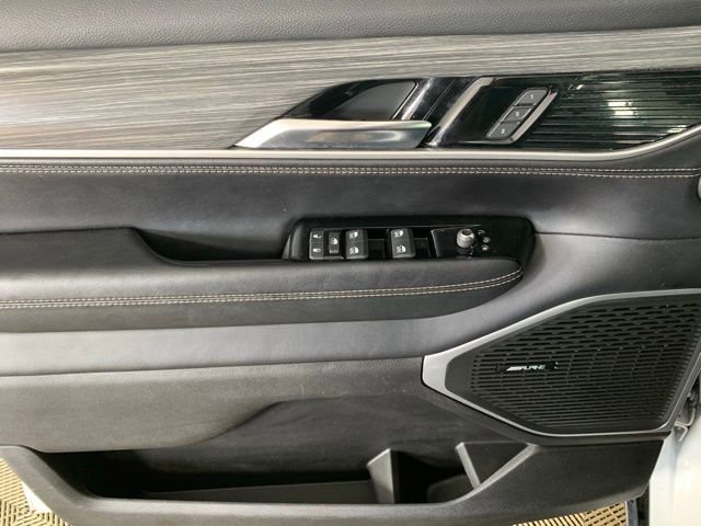 Used 2024 Jeep Wagoneer Series II w/ Flexible Seating Group image 30