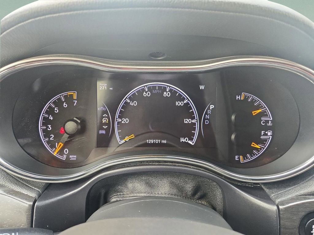 Used 2018 Jeep Grand Cherokee Limited image 24