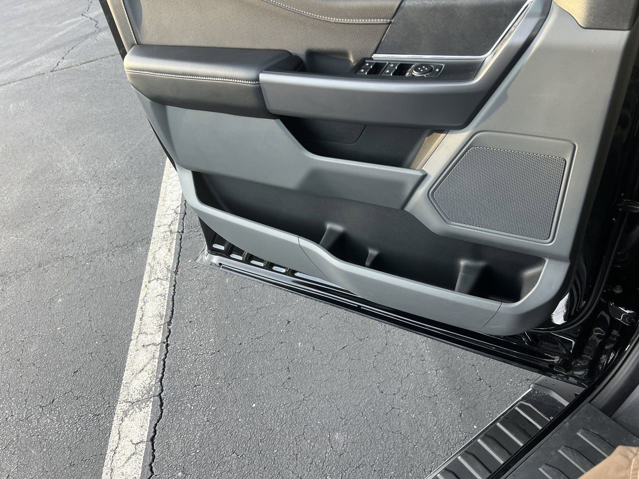 New 2025 Ford F150 XLT w/ Equipment Group 302A MID image 18