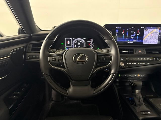 Certified 2022 Lexus ES 300h Ultra Luxury w/ Accessory Package 2 FWD image 35
