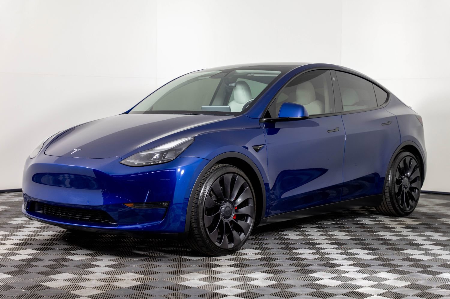 Used 2022 Tesla Model Y Performance AWD/4WD image 1