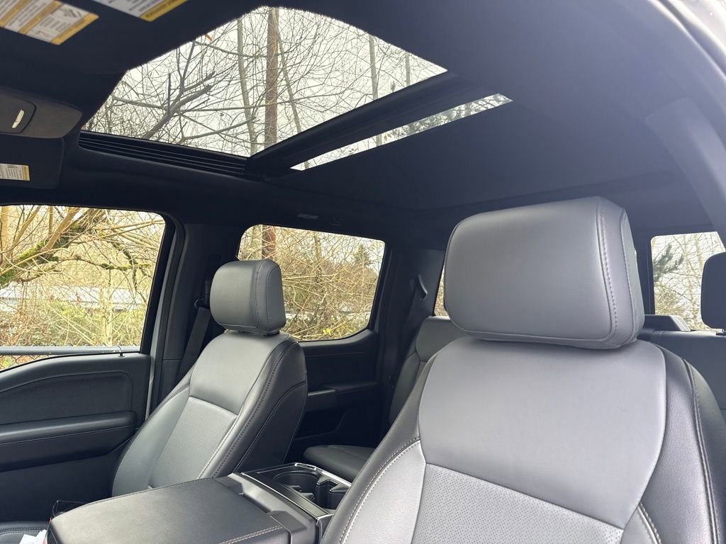 Used 2024 Ford F150 Lightning Lariat image 27