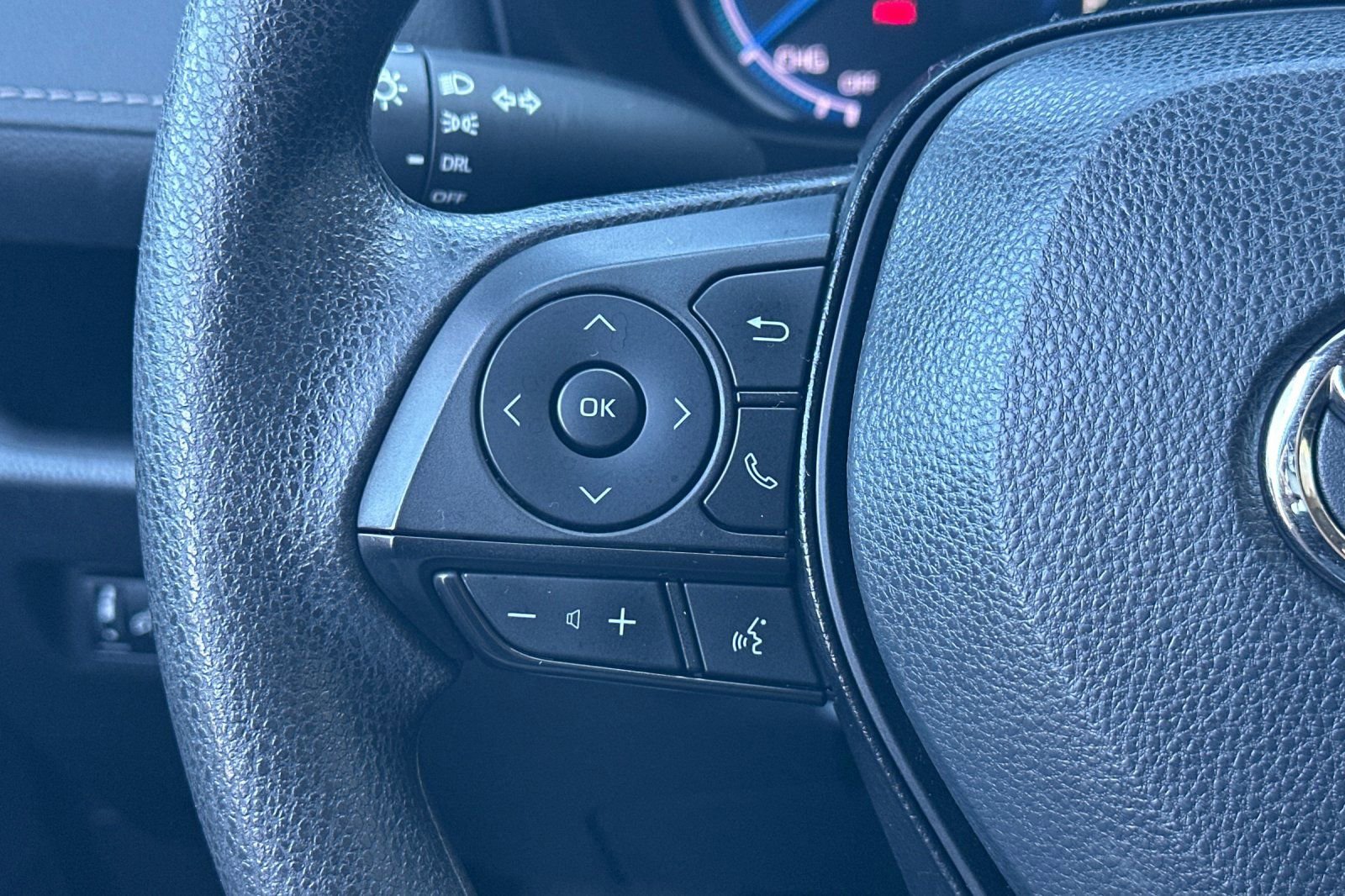 Certified 2024 Toyota RAV4 LE AWD/4WD image 28