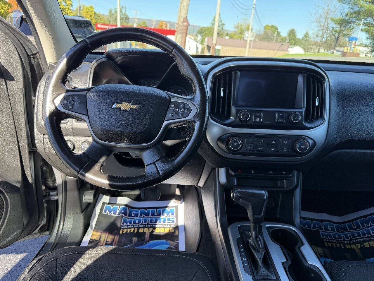 Used 2020 Chevrolet Colorado LT AWD/4WD image 12
