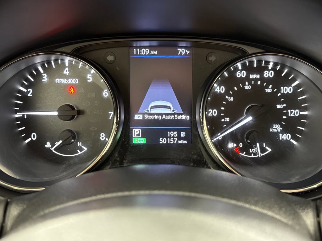 Used 2020 Nissan Rogue SV w/ Sun & Sound Touring Package FWD image 16